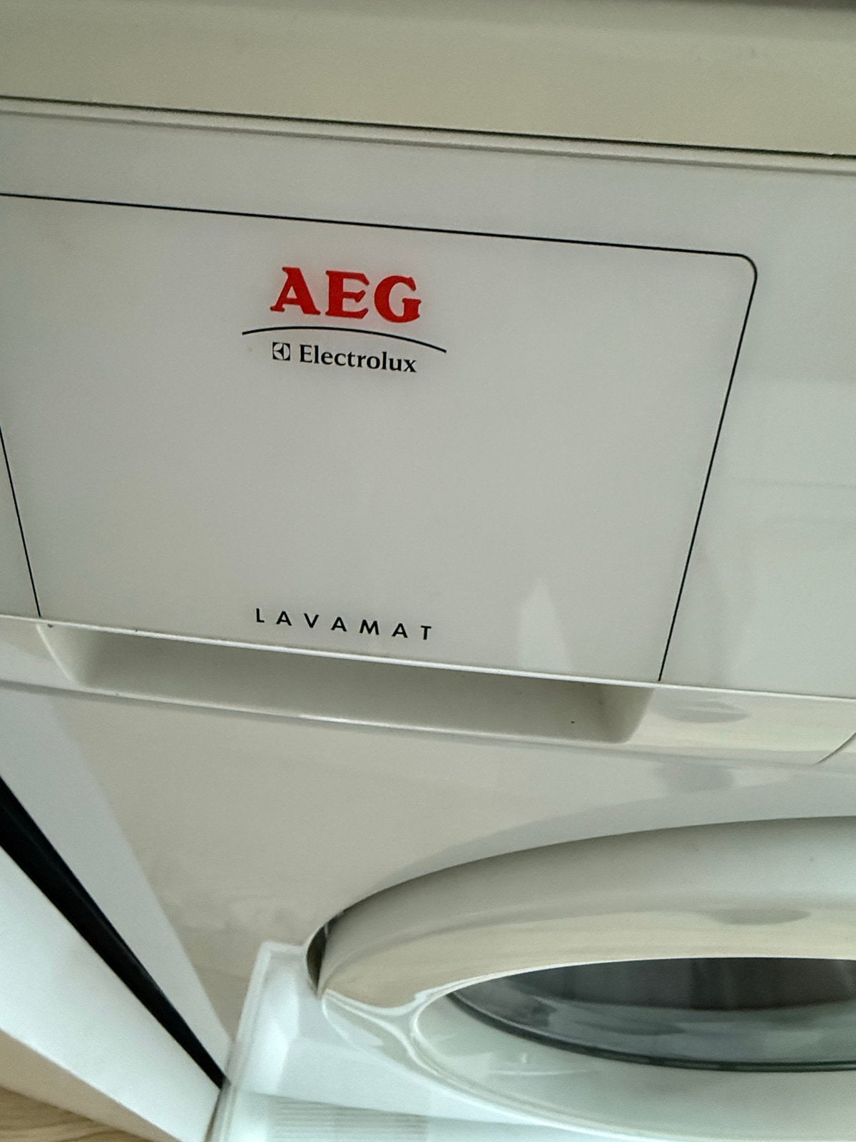 AEG Lavamat Wasmachine - Betrouwbaar en Compact, Witgoed en Apparatuur, Wasmachines, Ophalen, Gebruikt, Voorlader, 85 tot 90 cm