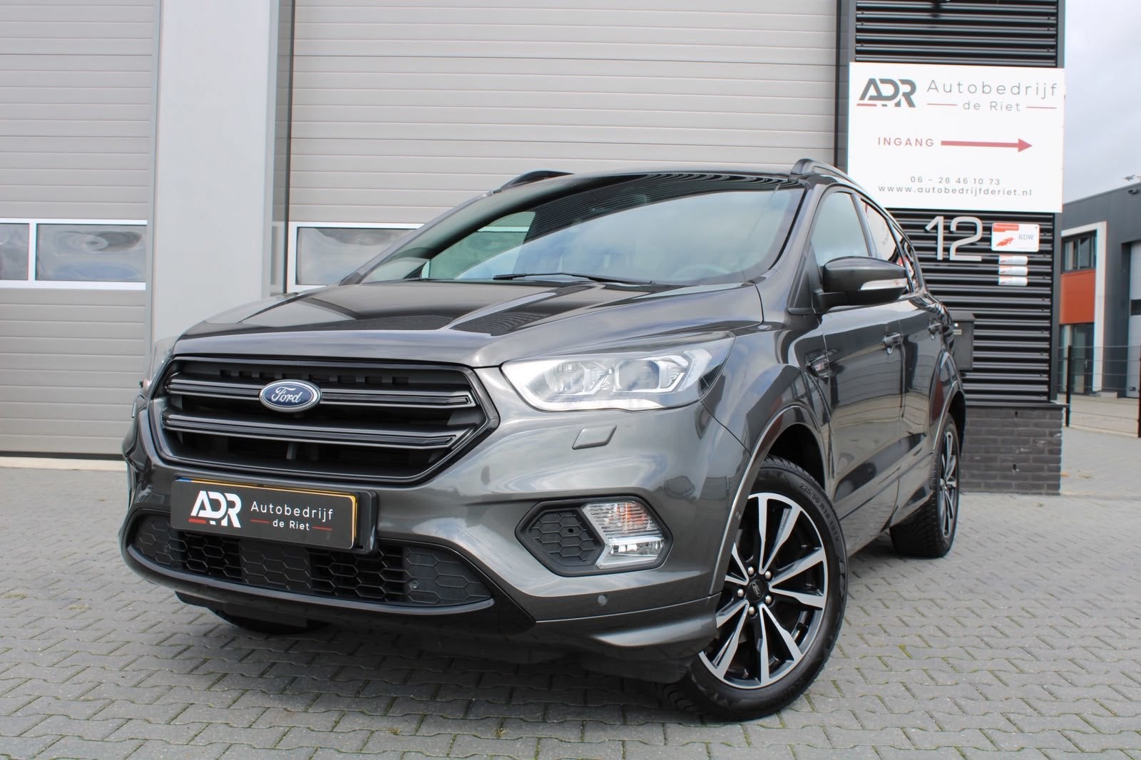 Ford KUGA 1.5 EcoBoost 150PK|ST-LINE|18''LM|CAMERA|WINTERPAC, Auto's, Voorwielaandrijving, Dealer onderhouden, 4 cilinders, Alcantara