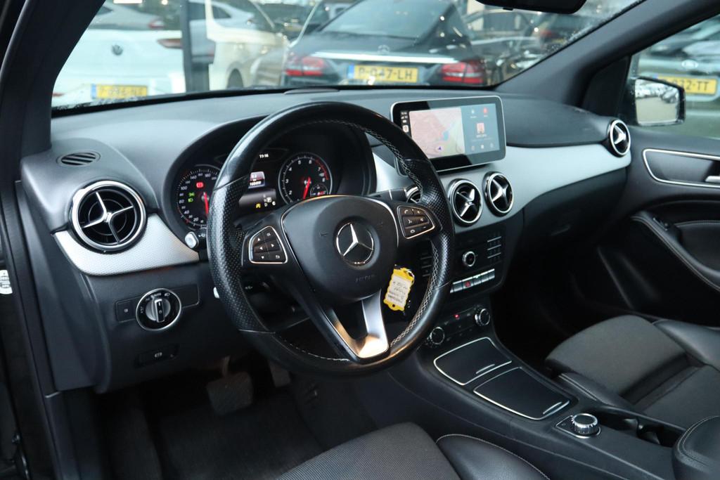 MERCEDES-BENZ B-KLASSE 180 AMBITION | CARPLAY | LED | NAVI |, Gebruikt, 4 cilinders, 66 €/maand, 5 stoelen