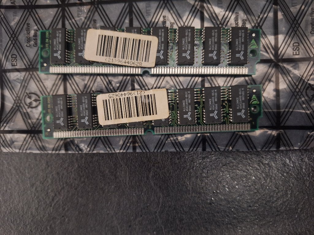 EDO 72pins werkgeheugen 8mb 2x, Computers en Software, RAM geheugen, Ophalen, Zo goed als nieuw, Overige soorten, Desktop