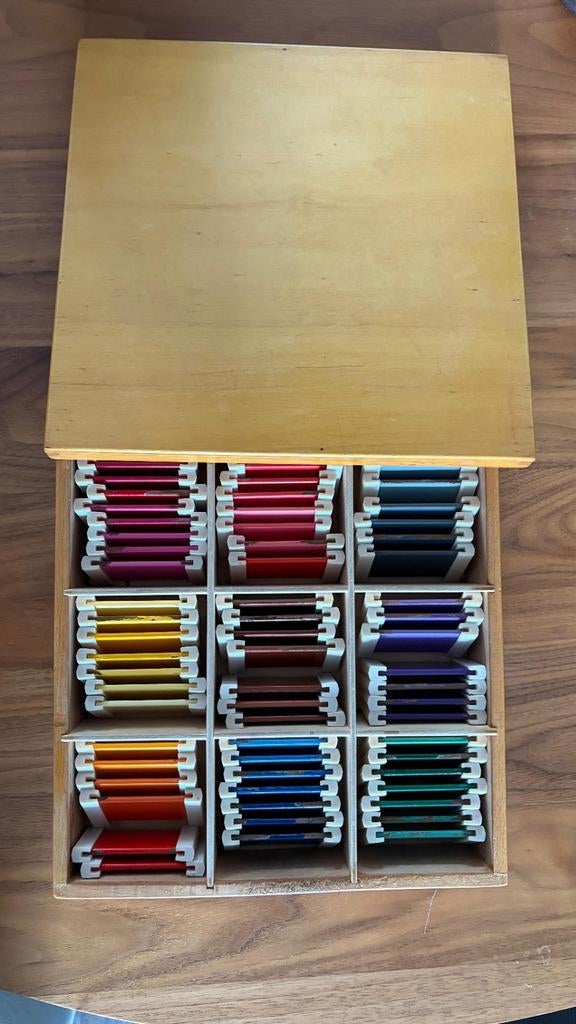 Montessori Kleurspoelen vintage, Hobby en Vrije tijd, Tekenen, Ophalen of Verzenden, Gebruikt, Overige typen