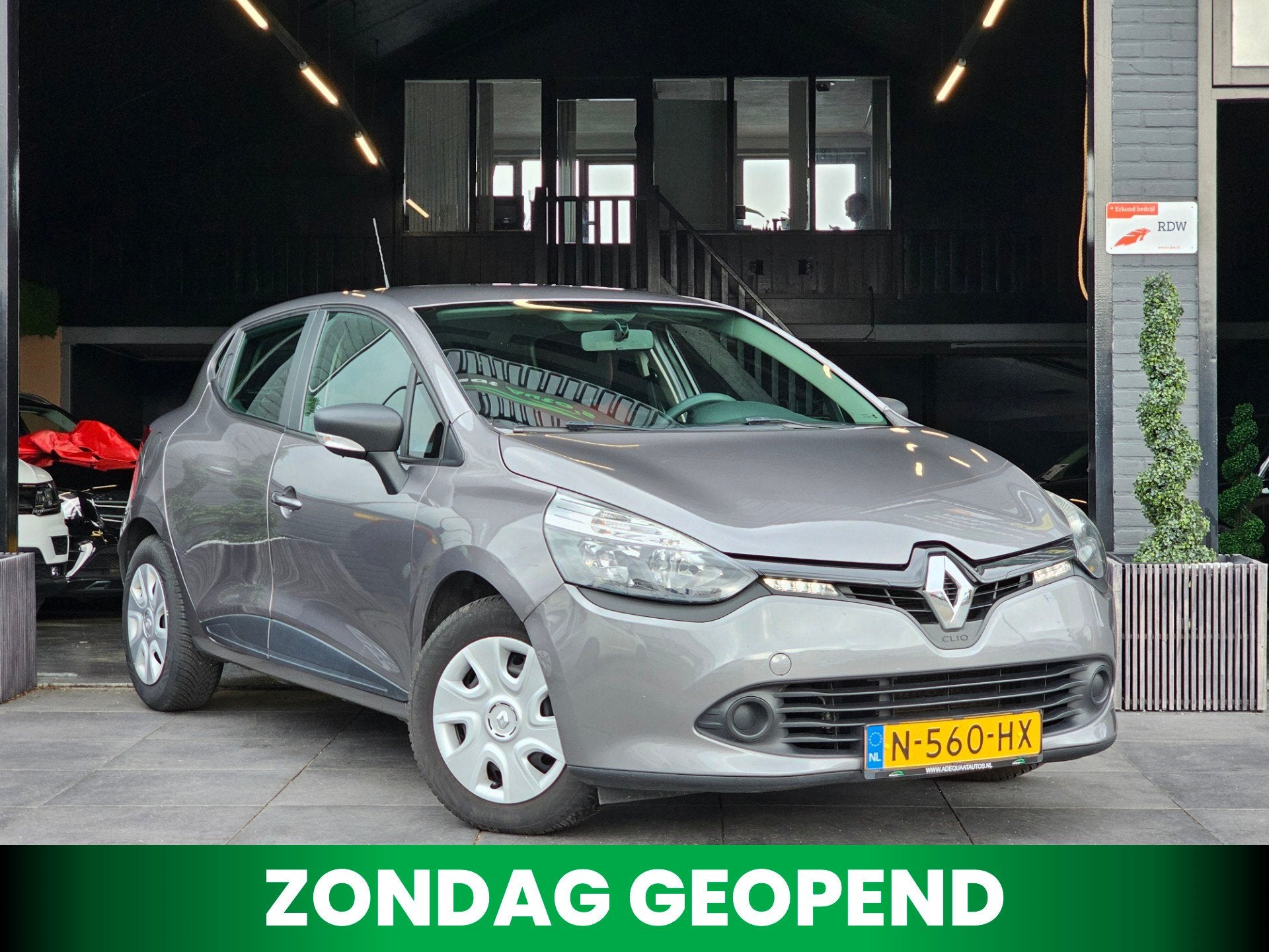Renault Clio 1.2 Collection|Cruise|Airco|Bluetooth|Keyless, Voorwielaandrijving, Stof, Gebruikt, Met garantie (alle)