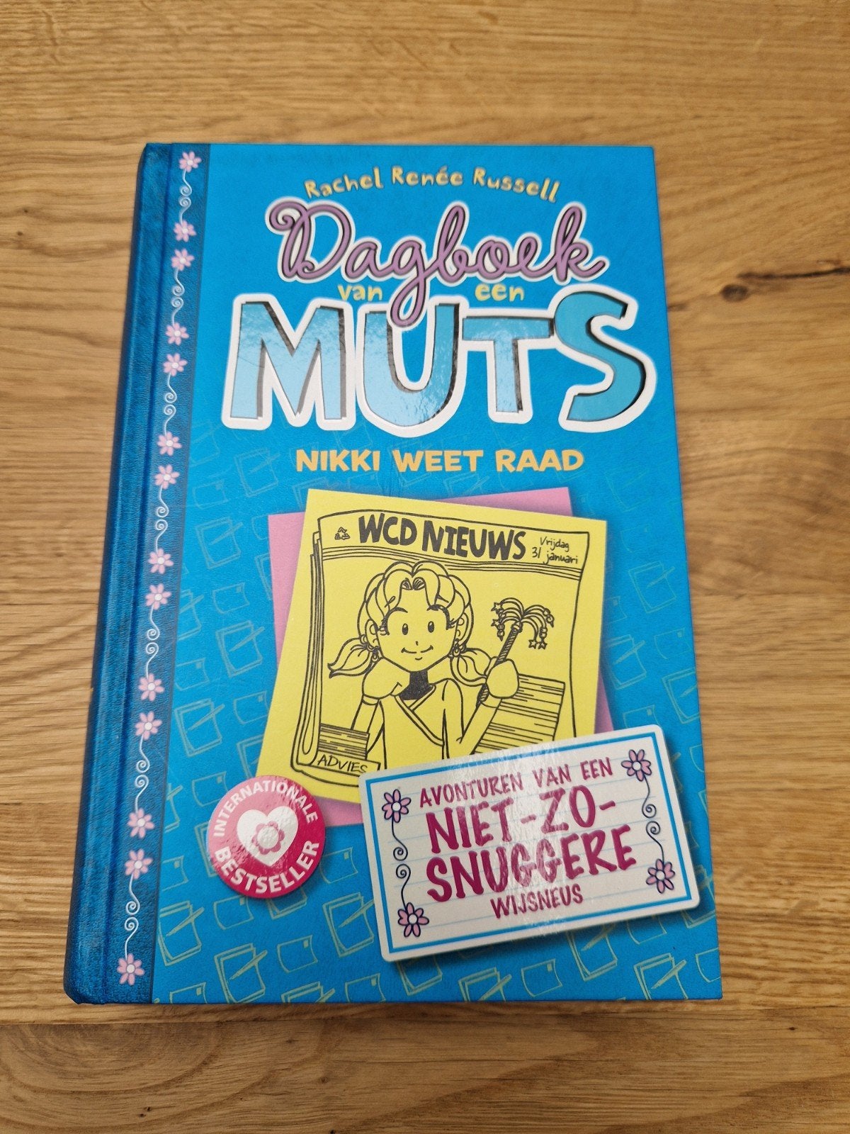 Dagboek van een Muts: Nikki Weet Raad (Deel 5), Gelezen, Rachel Renée Russell, Ophalen of Verzenden, Fictie