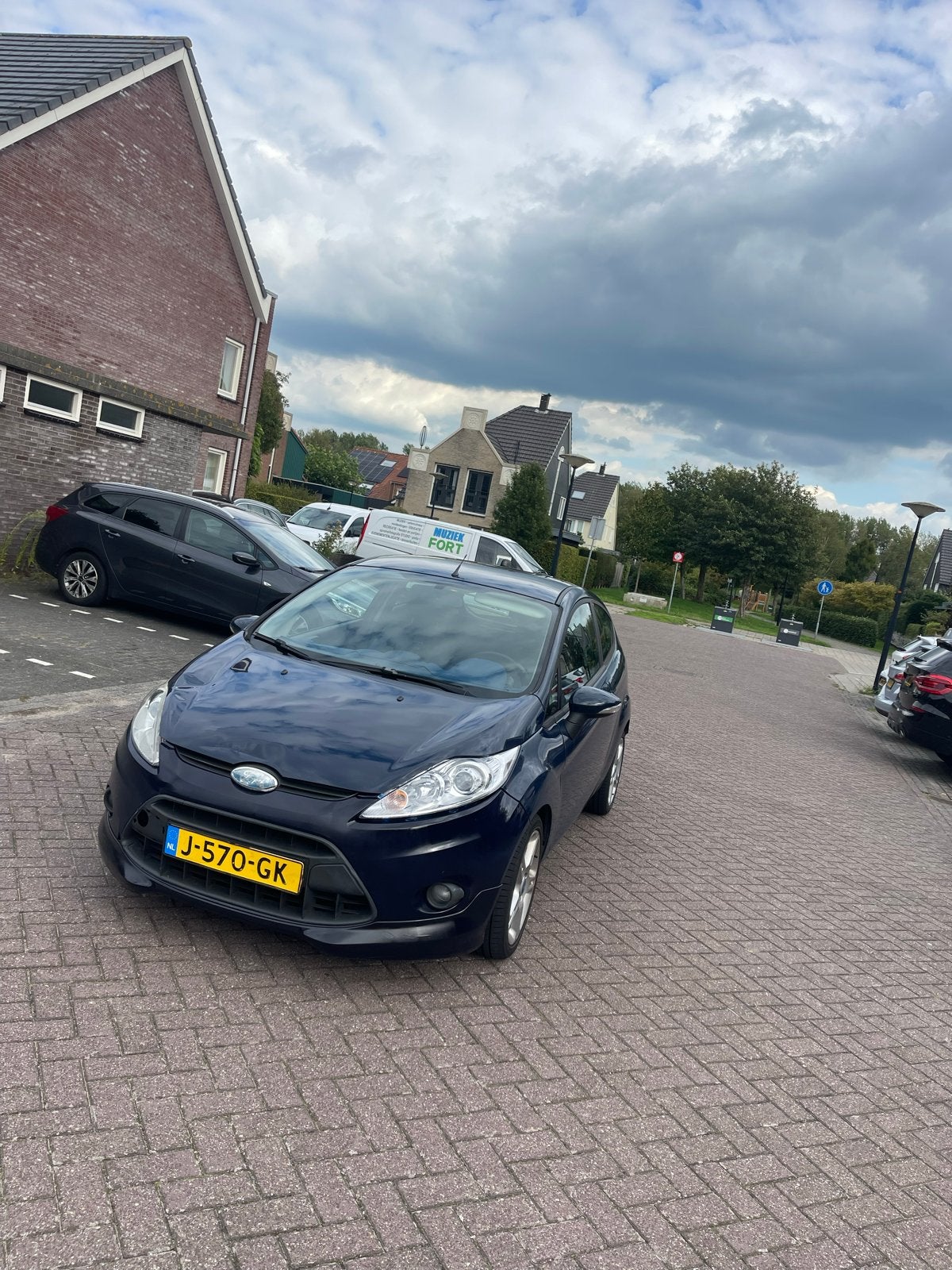 Ford Fiësta 1.4 71KW 3DR 2009 Blauw, Auto's, Voorwielaandrijving, Stof, 31 €/maand, 4 cilinders