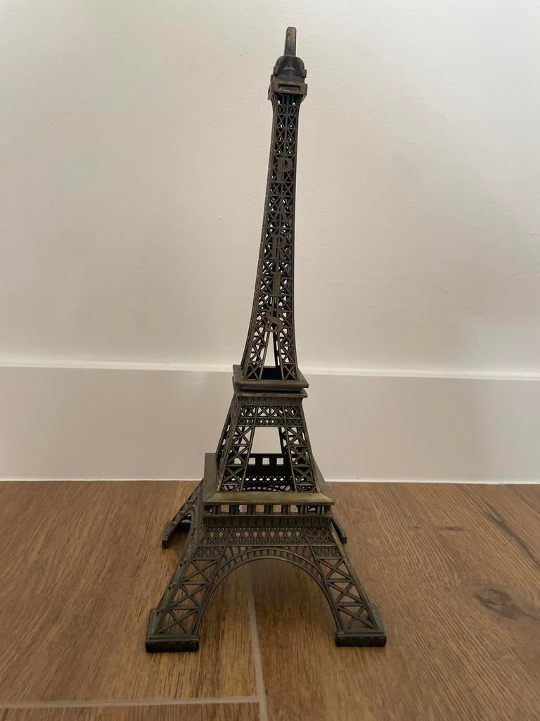 Eiffeltoren beeldje - Parijs souvenir, Ophalen of Verzenden, Gebruikt, Overige typen