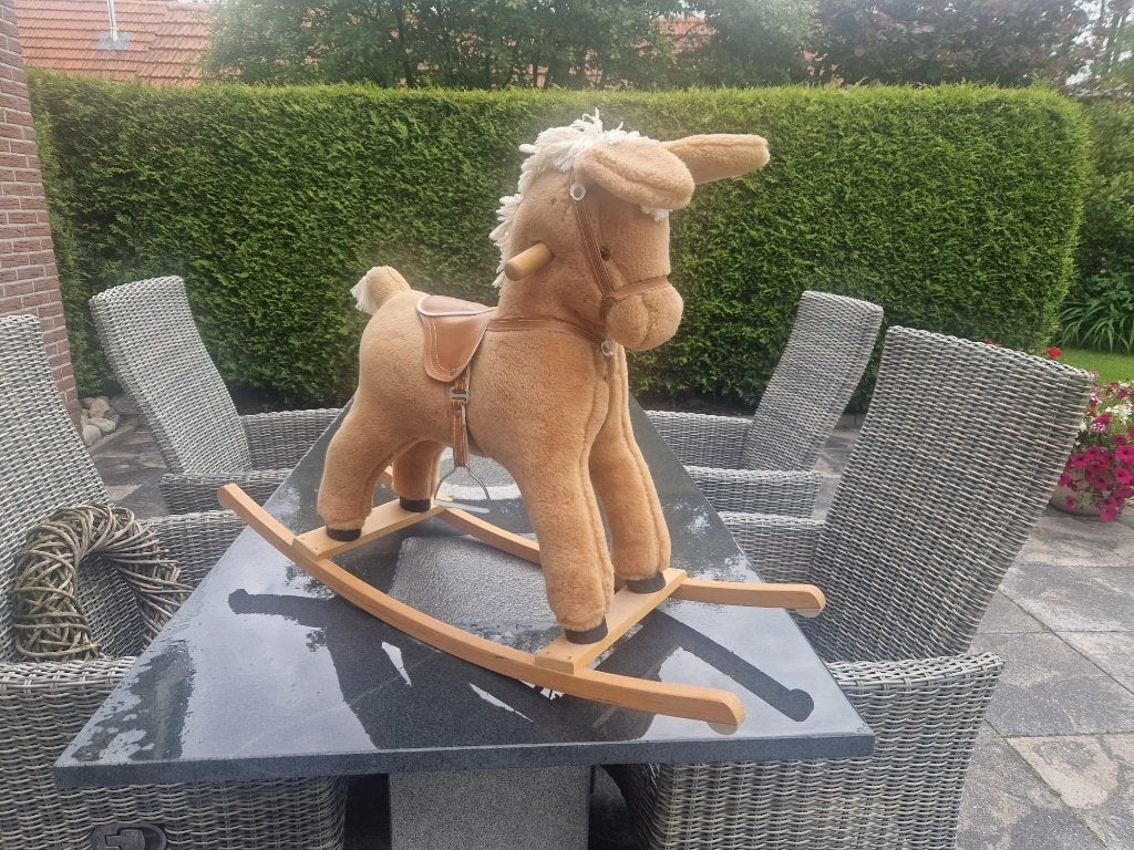 Hobbelpaard, Ophalen, Zo goed als nieuw