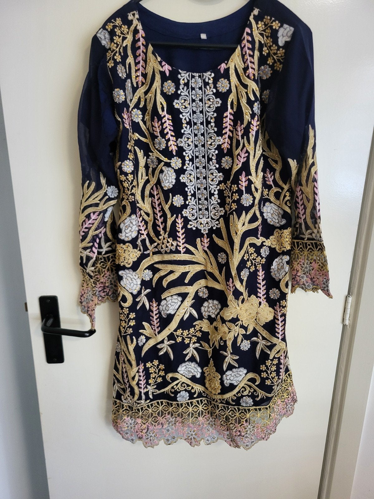 Prachtige Salwar Kameez - Maat 30, Kleding | Dames, Maat 38/40 (M), Meerkleurig, Ophalen of Verzenden, Gedragen