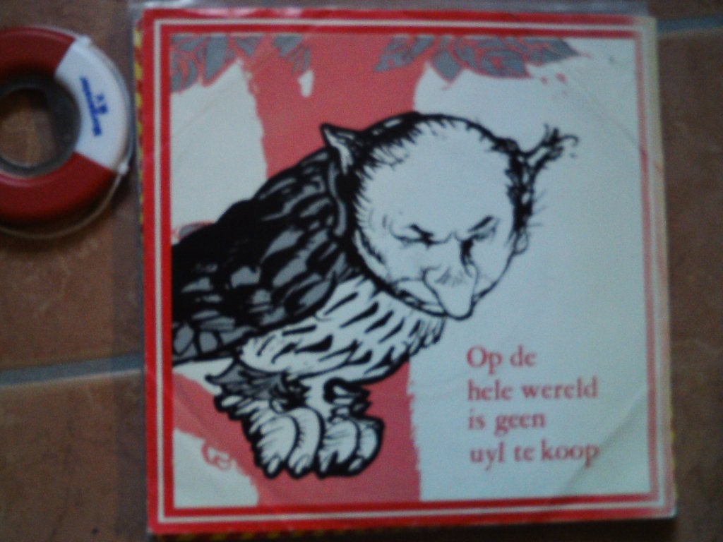 henk van montfoort Op de hele wereld is geen uyl te koop 15s, Cd's en Dvd's, 7 inch, Ophalen of Verzenden, Zo goed als nieuw, Beschermende buitenhoes