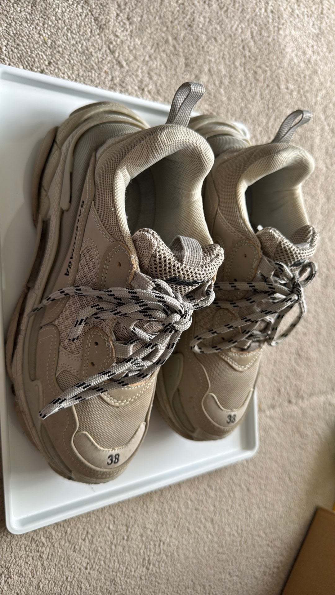38-inch hard-soled casual shoes., Kleding | Dames, Ophalen of Verzenden, Zo goed als nieuw, Sneakers of Gympen