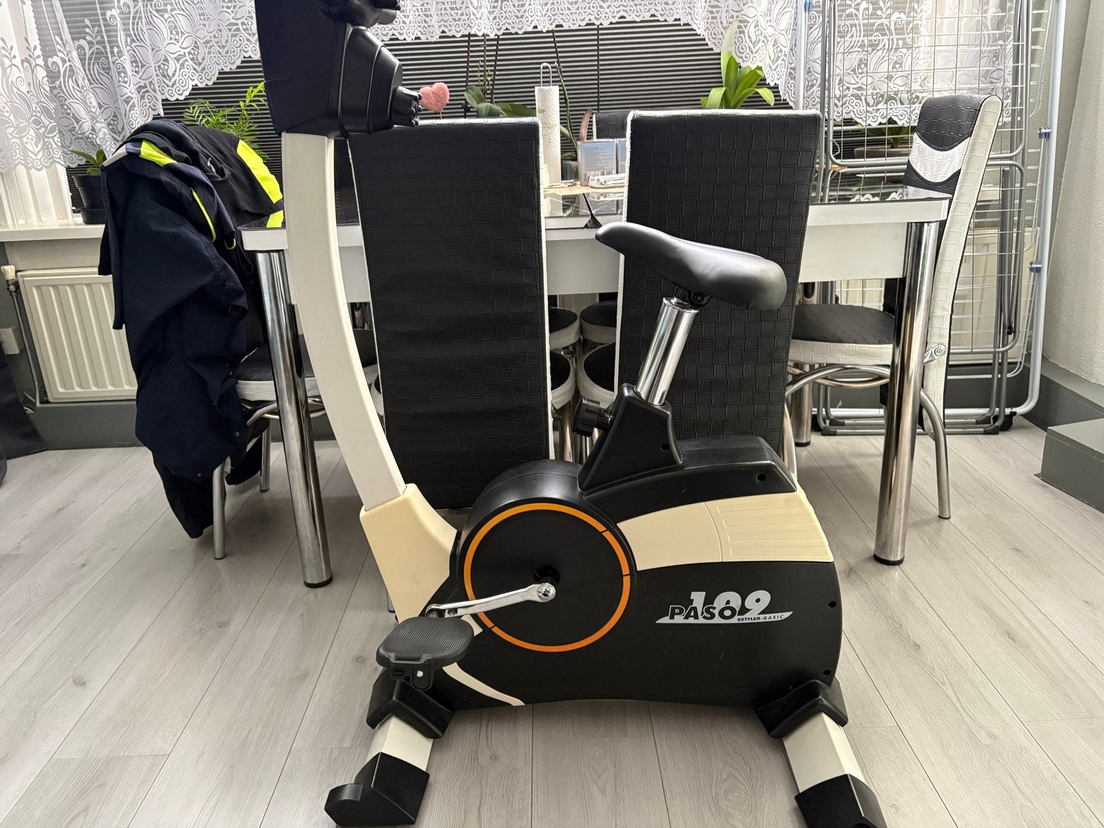 Kettler Hometrainer Paso 100 - Zo goed als nieuw, Ophalen of Verzenden, Zo goed als nieuw, Metaal, Benen