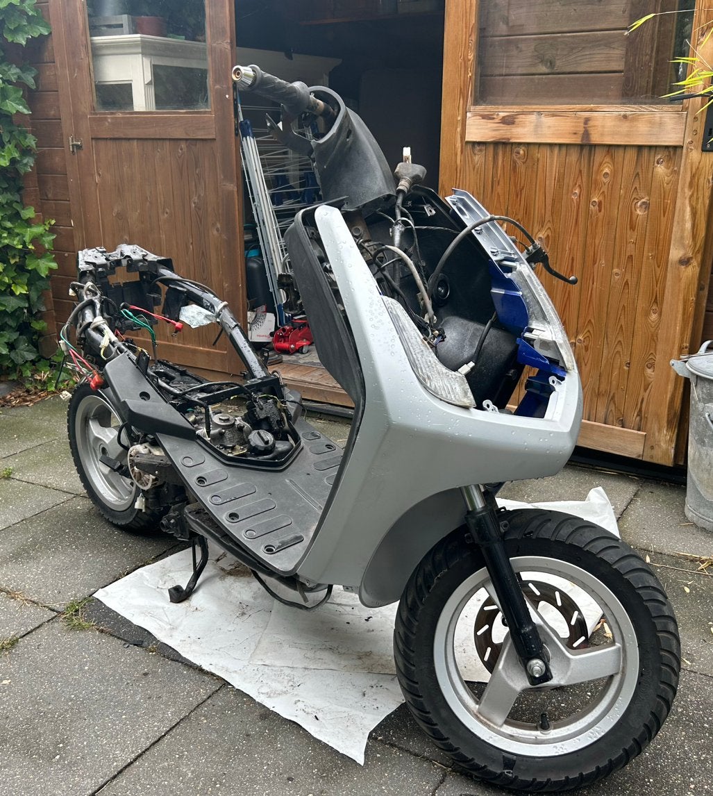 Peugeot New Vivacity 4t MET KENTEKEN met diverse onderdelen, Fietsen en Brommers, Scooters | Peugeot, Ophalen, Gebruikt, Benzine