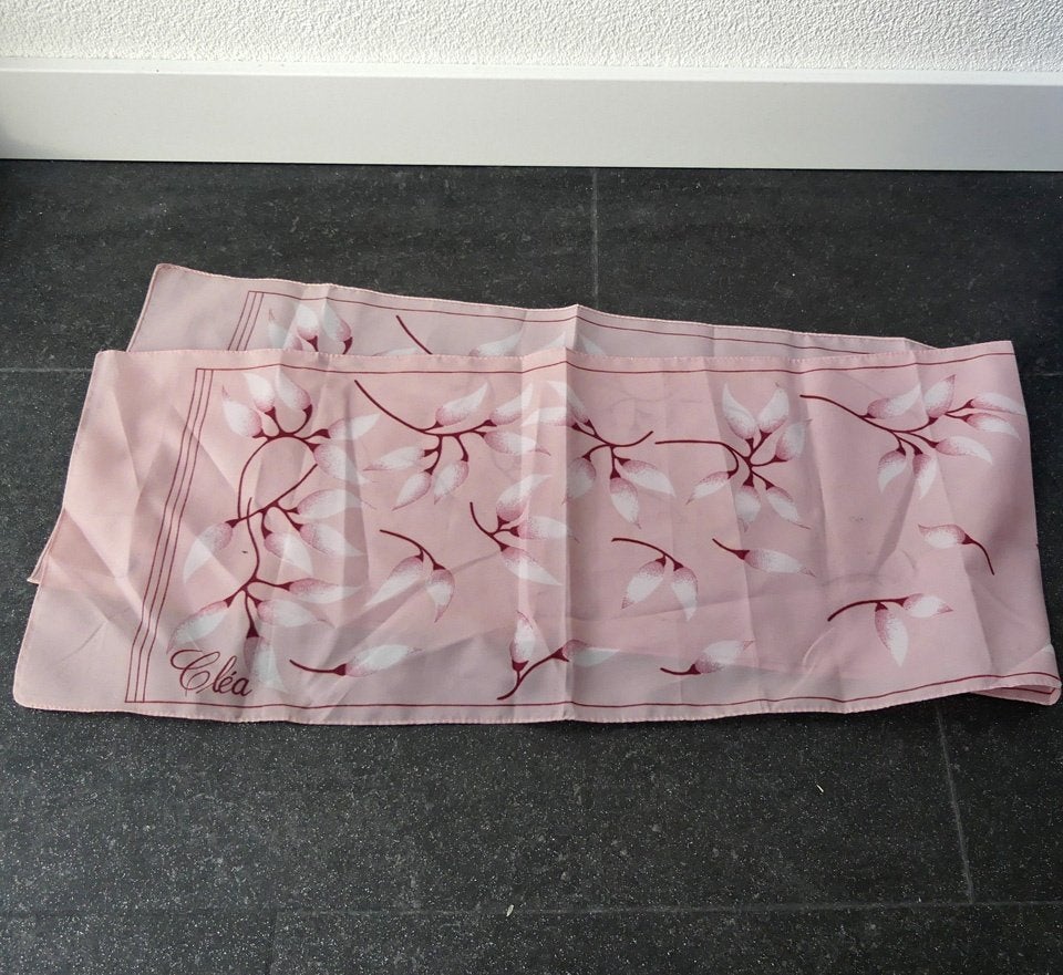 Yves Rocher Cléa sjaal roze bloemen Clea parfum, Maat 38/40 (M), Ophalen of Verzenden, Gedragen, Yves Rocher