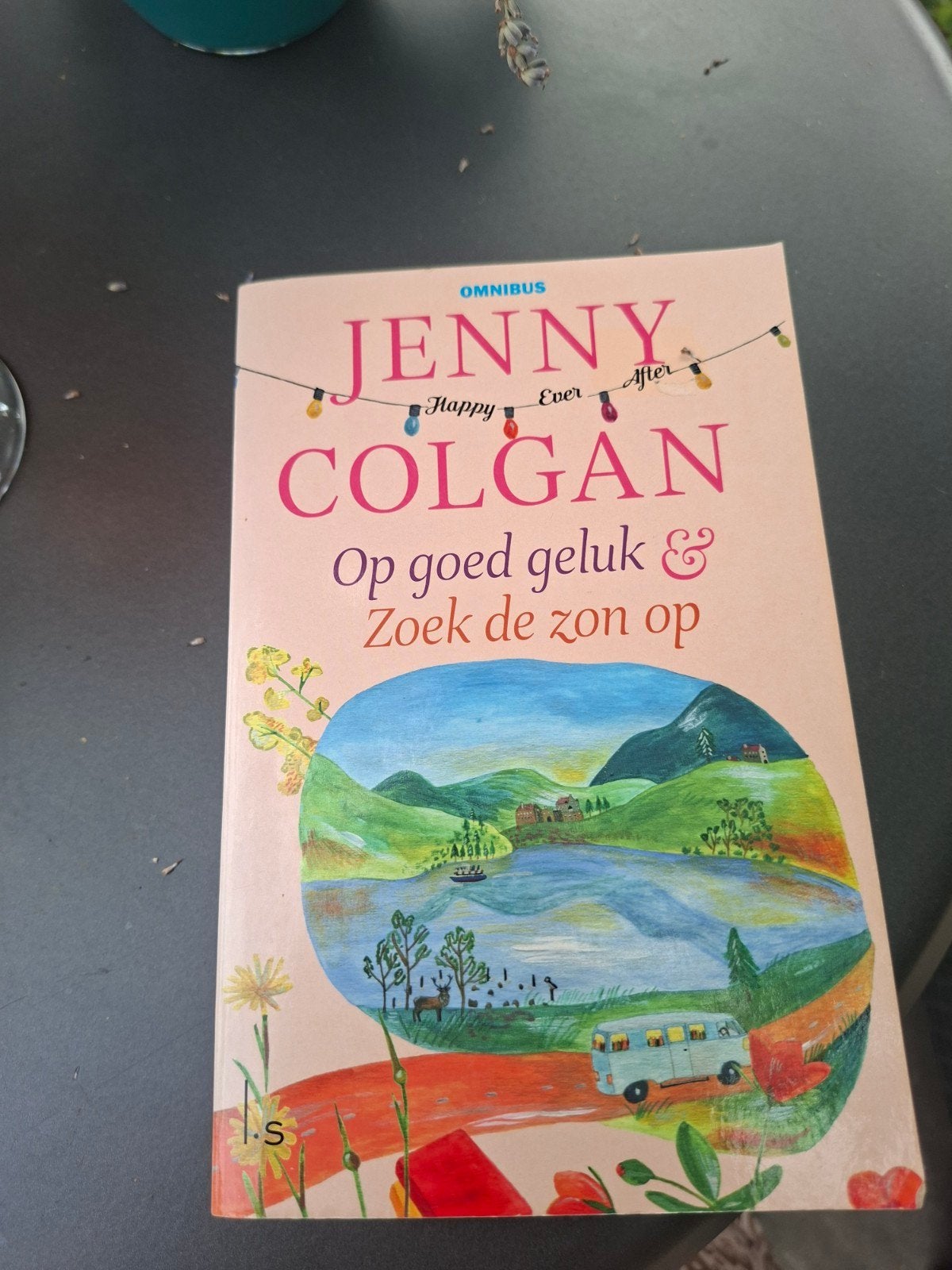 omnibus op goed geluk& zoek de zon op, Ophalen of Verzenden, Zo goed als nieuw