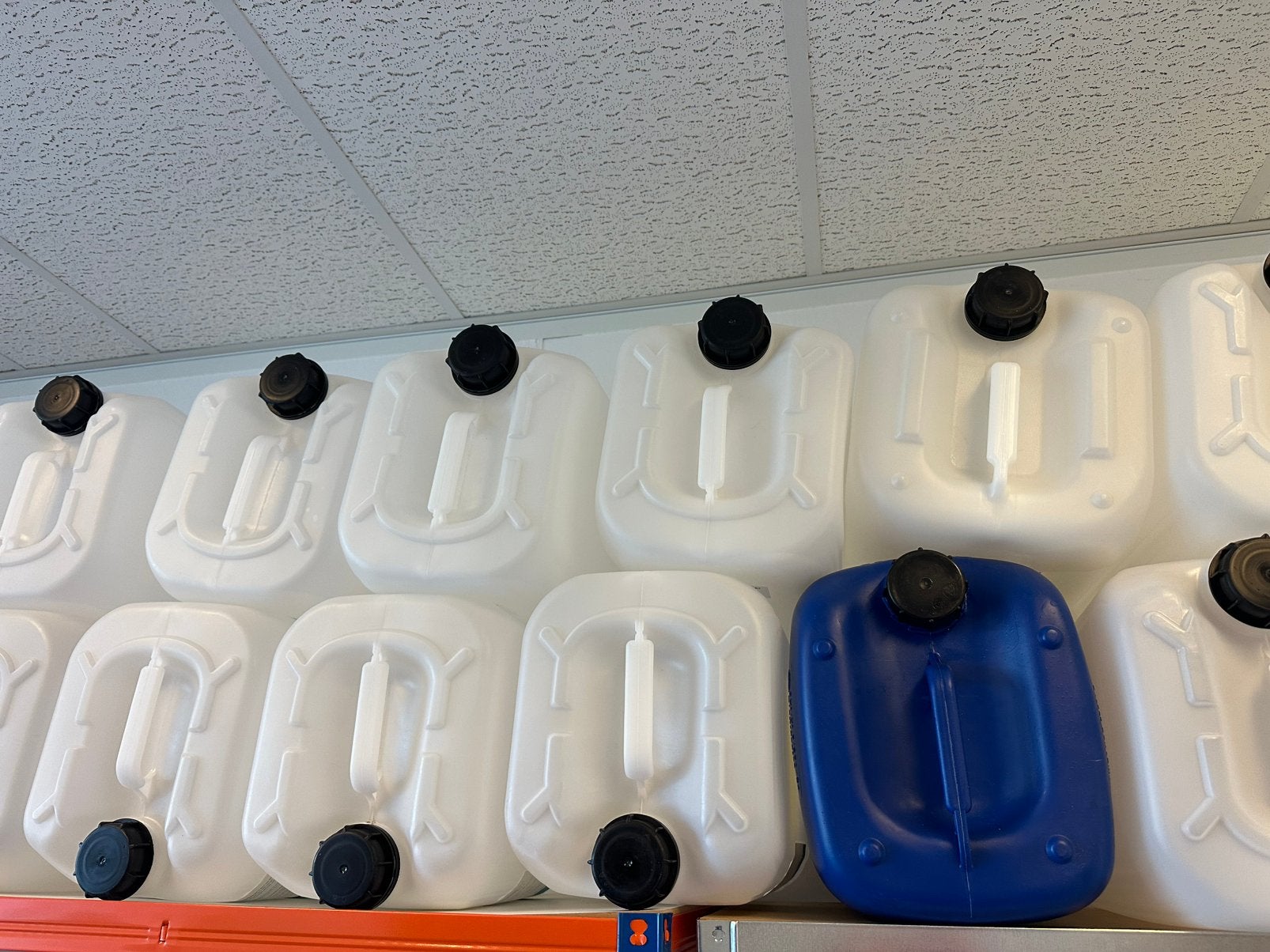 Jerrycans 25L, Minder dan 75 liter, Ophalen, Zo goed als nieuw