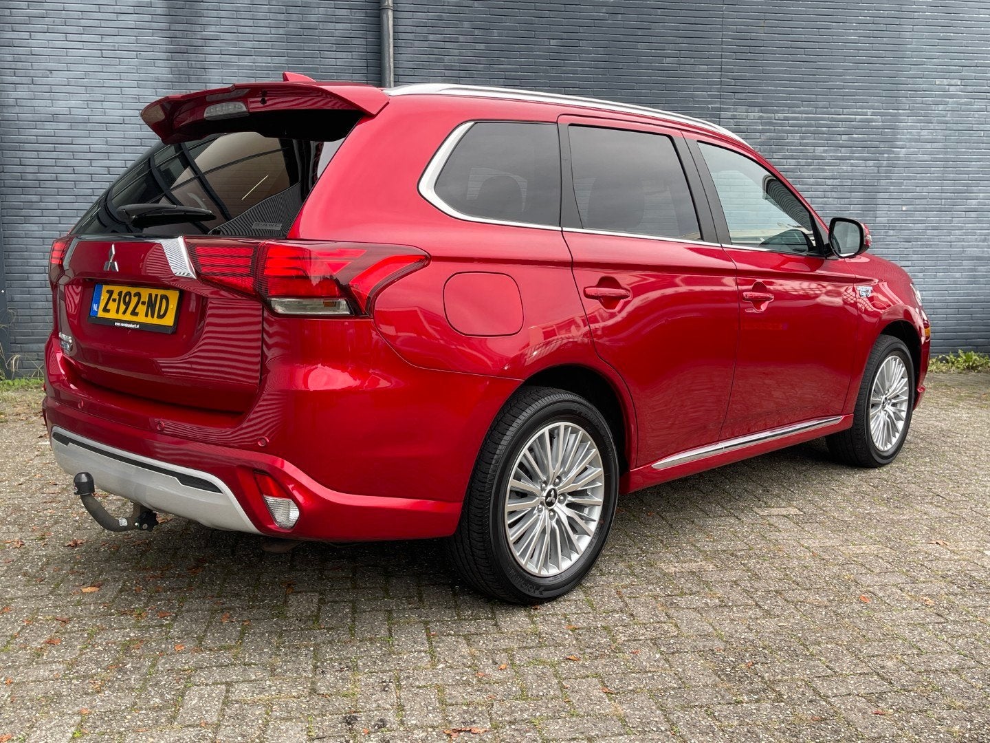 MITSUBISHI Outlander 2.4 PHEV 240pk 4WD Automaat Instyle | E, Auto's, 4 cilinders, 120 €/maand, Bedrijf, Vierwielaandrijving