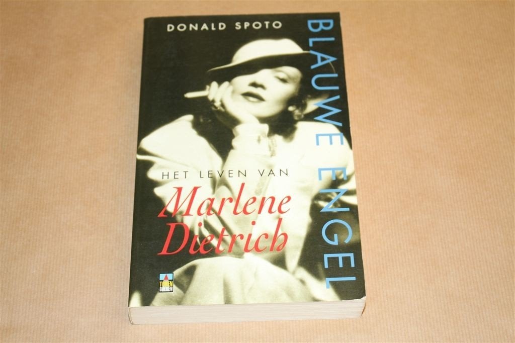 Blauwe engel. Het leven van Marlene Dietrich., Boeken, Ophalen of Verzenden, Gelezen, Personen