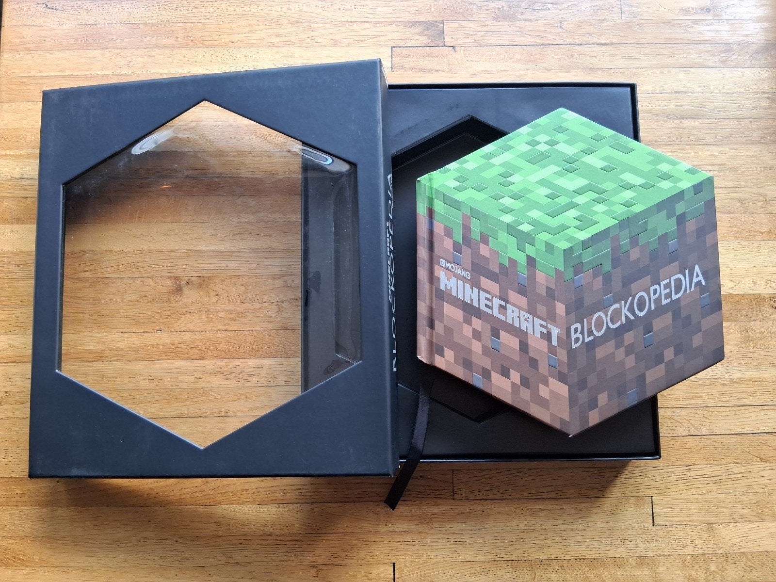 Minecraft Blockopedia boek in cadeaubox zgan tips en trucs, Boeken, Ophalen of Verzenden, Zo goed als nieuw, Overige onderwerpen