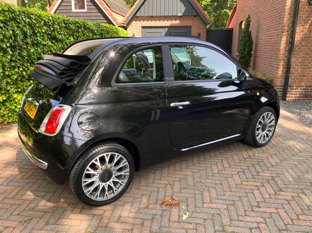 Fiat 500 1.2 Cabrio Zwart -TOP STAAT!!, Auto's, Voorwielaandrijving, Stof, 4 cilinders, Parkeersensor