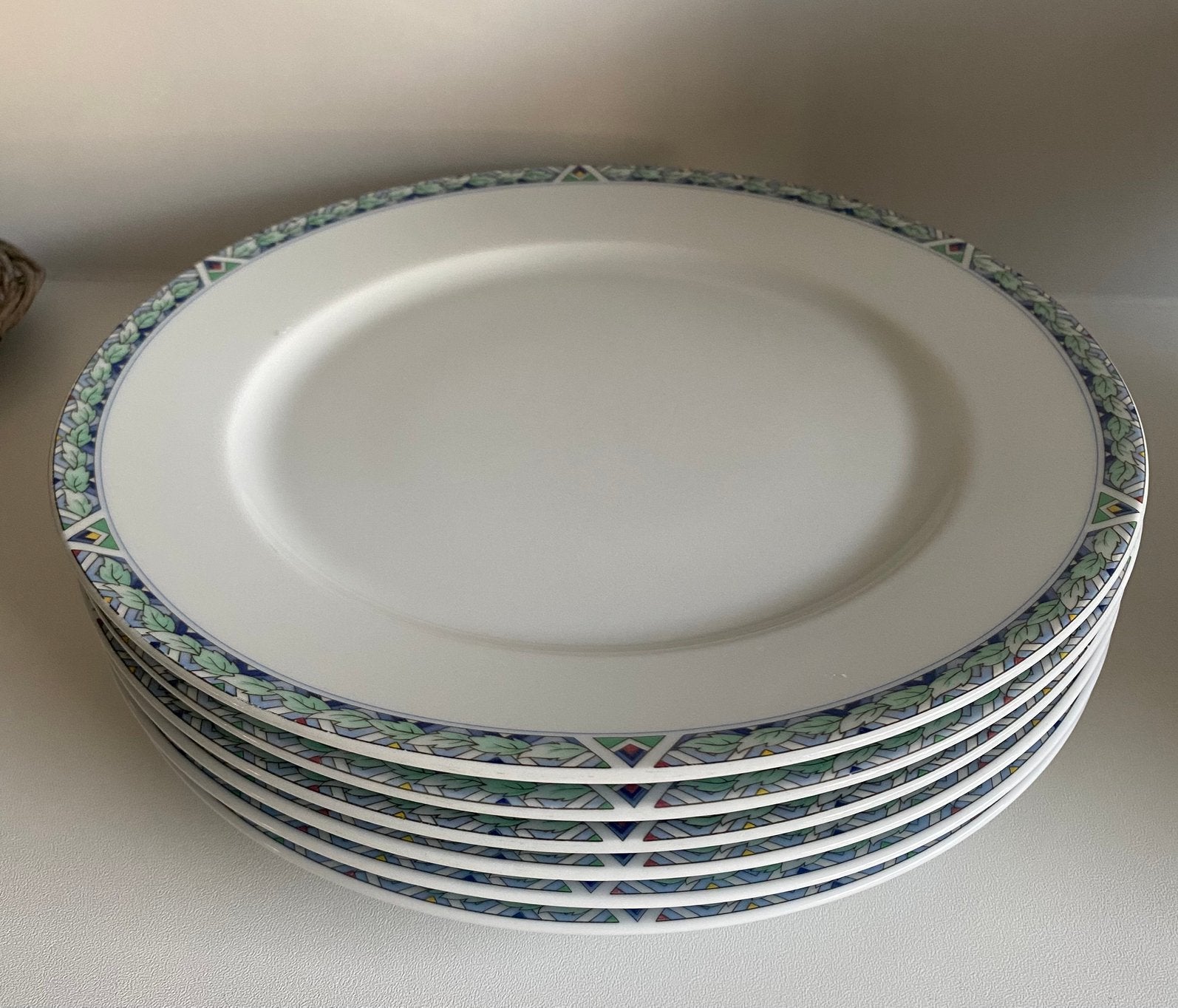 6 Dinerborden met groen bewerkte rand van Arzberg. D.27 cm., Arzberg, Ophalen of Verzenden, Zo goed als nieuw, Bord(en)