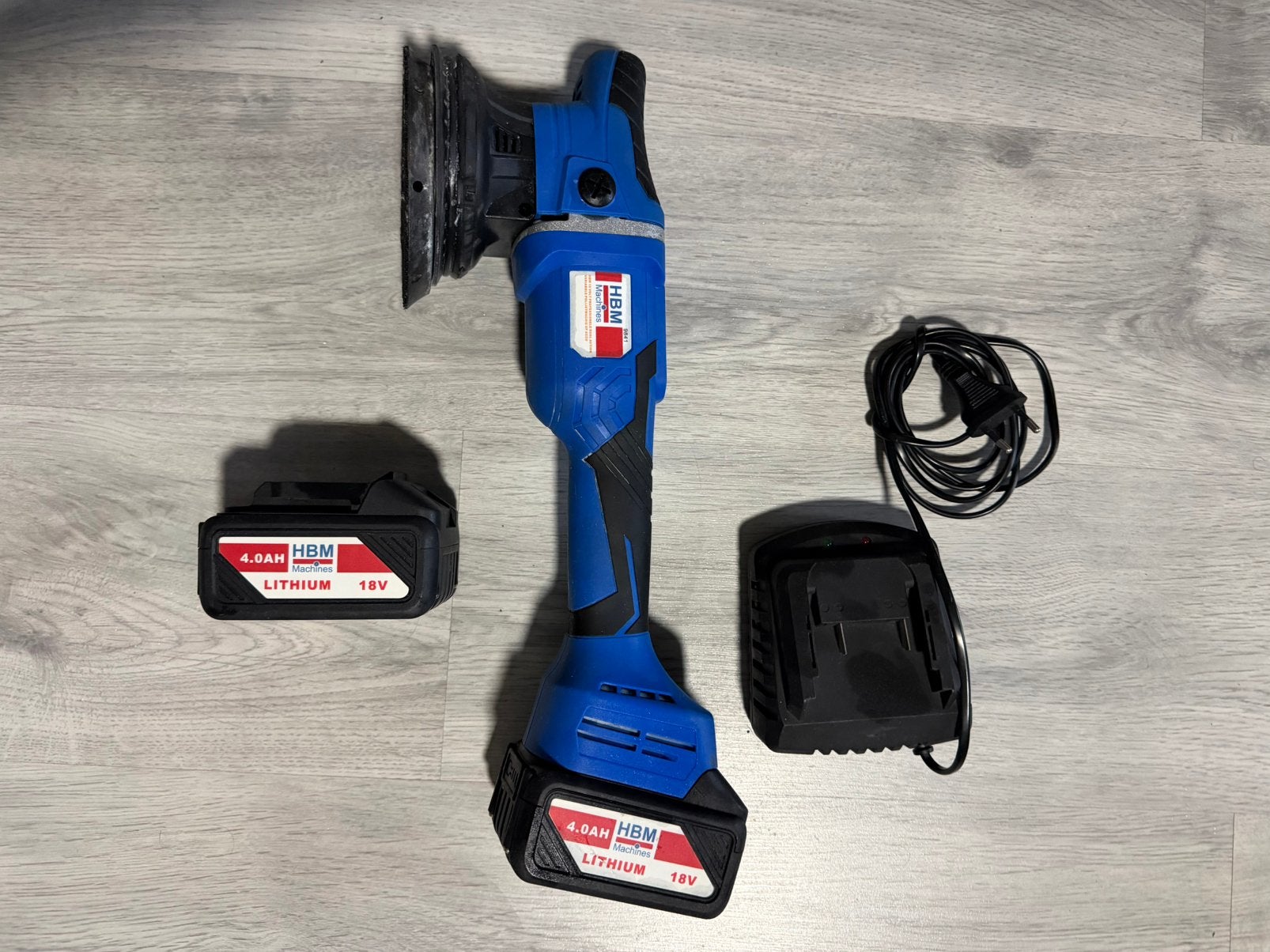 HBM 9841 Dual Action Polijstmachine 18V – 2x 4Ah + Lader, Ophalen of Verzenden, Gebruikt