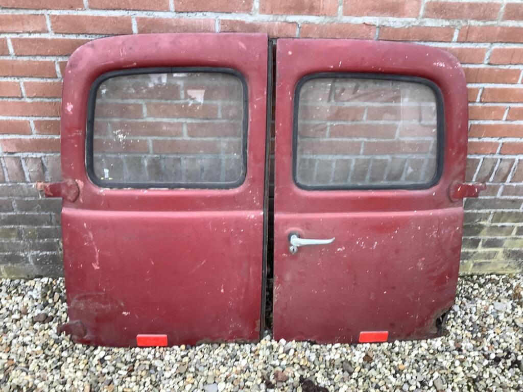 Achterdeur links rechts set achterdeuren Volvo Duett 210, Gebruikt, Deur, Ophalen of Verzenden, Achter