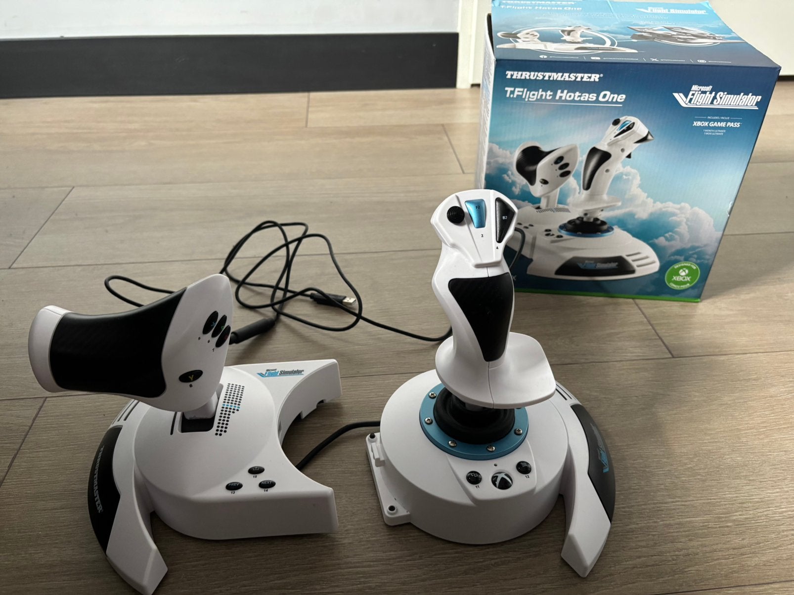 Msfs thrustmaster T.Flight hotas one set, Ophalen of Verzenden, Zo goed als nieuw