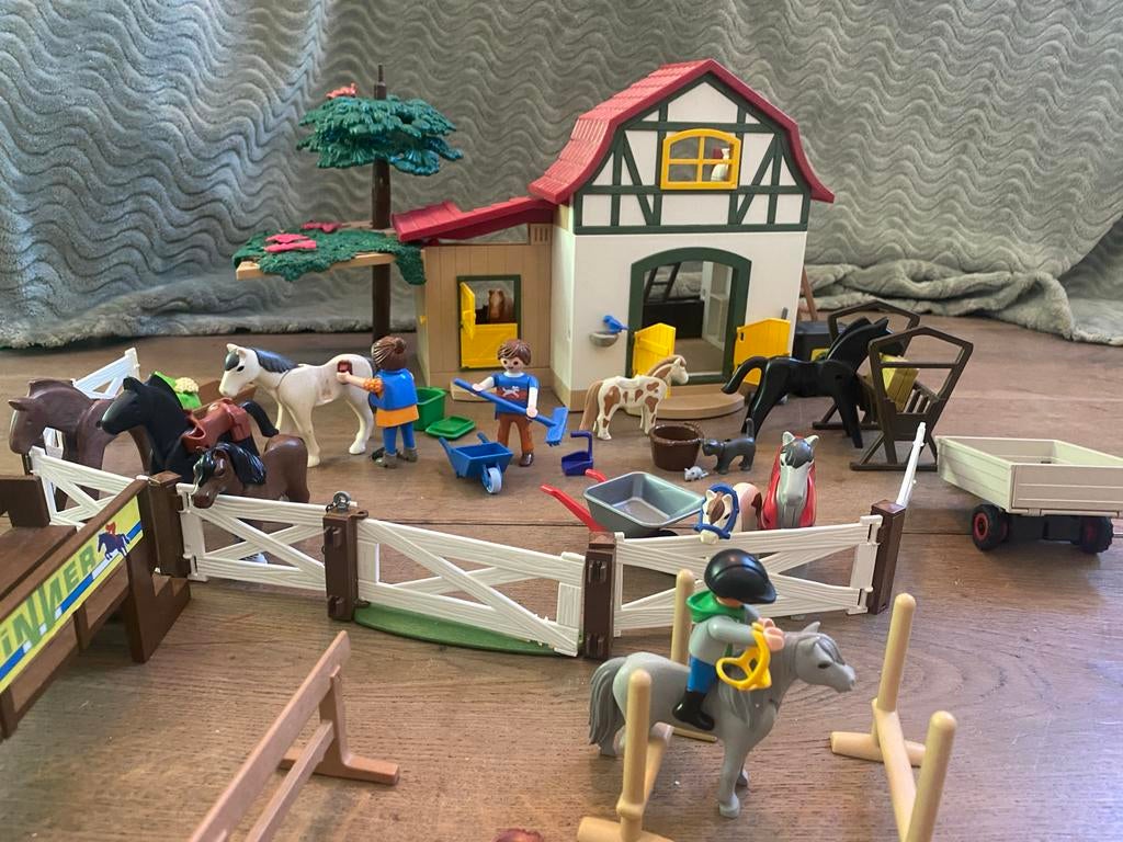 Playmobil Paardenstal met veel accessoires, Ophalen of Verzenden, Gebruikt, Jongen of Meisje