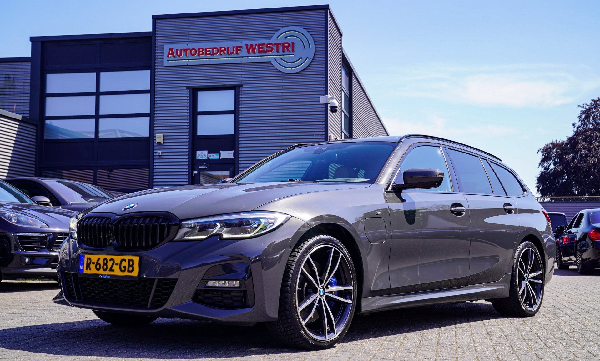 BMW 3-serie Touring 330e High Executive | Head Up Display |, Auto's, 1998 cc, Achterwielaandrijving, Gebruikt, 4 cilinders