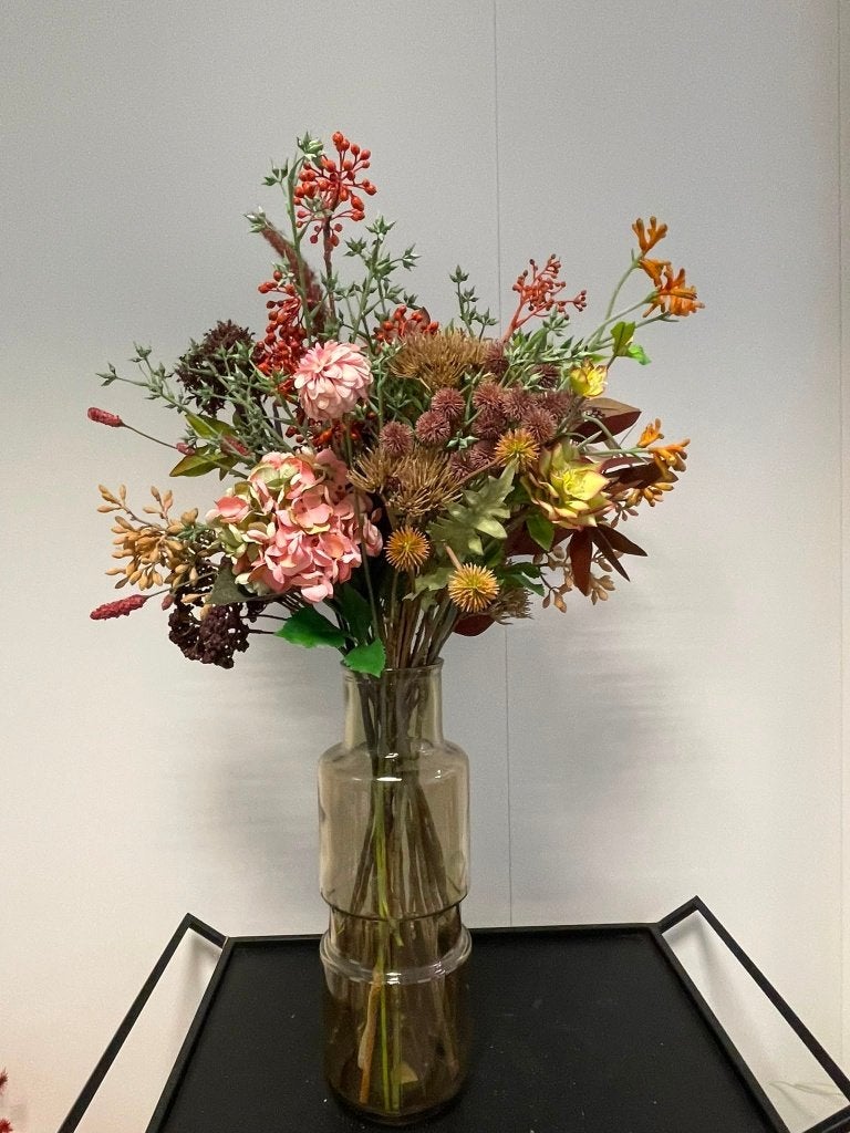kunstbloemen in hoge glazen vaas, Ophalen, Binnen, Overige materialen, Zo goed als nieuw