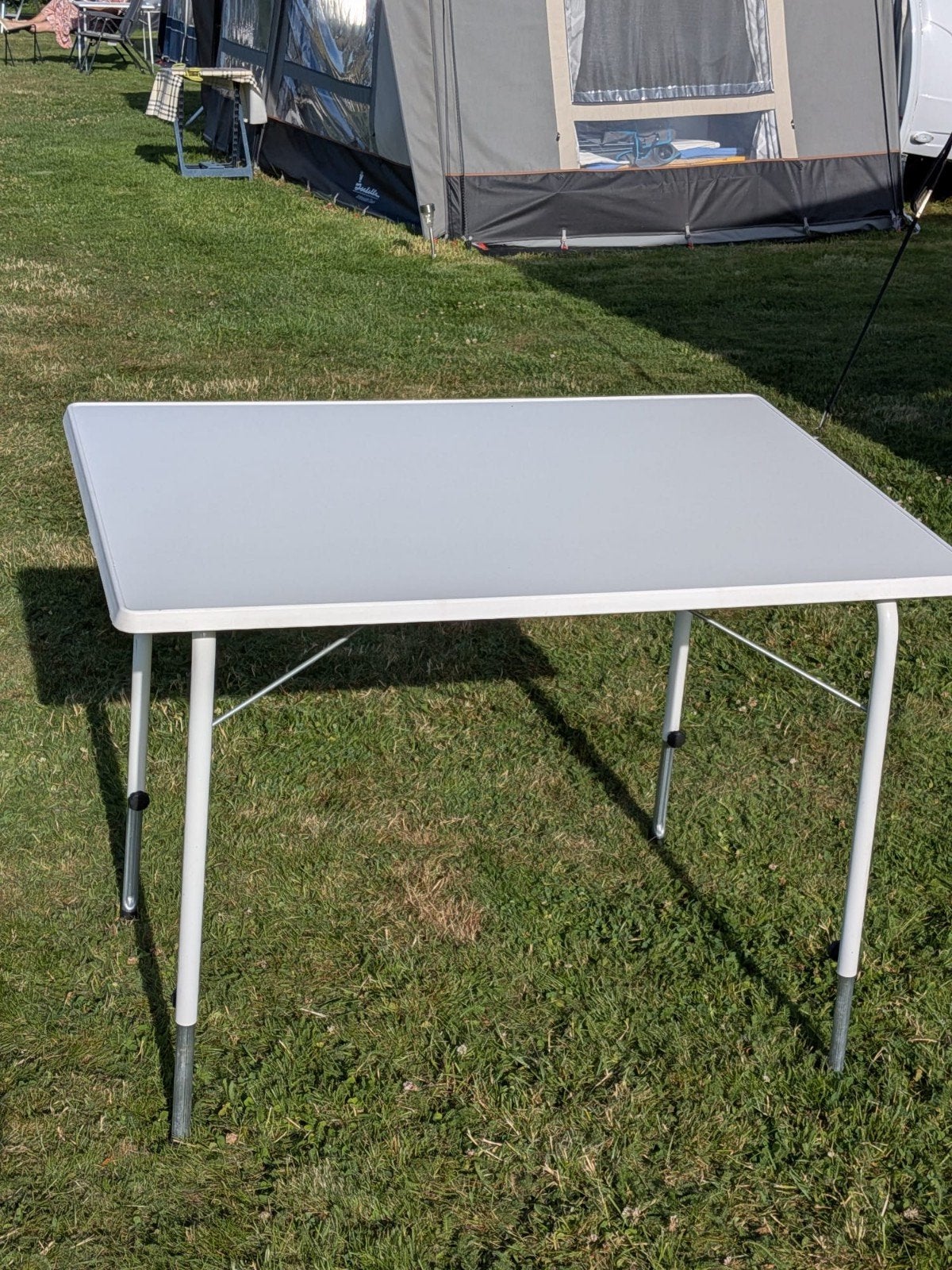 Camping tafel netjes, Ophalen, Zo goed als nieuw, Campingtafel
