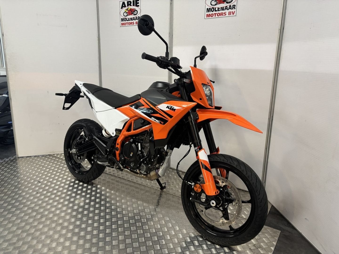 KTM 125 SMC R (bj 2025), KTM, Bedrijf, Meer dan 35 kW, Onbekend
