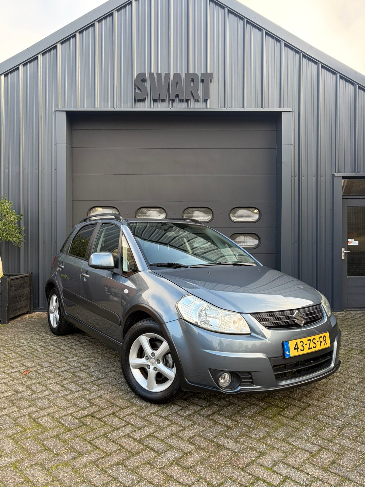 Suzuki SX4 1.6 2008 APK | AIRC | TREKH | NAP, Zwart, 4 cilinders, 49 €/maand, Origineel Nederlands