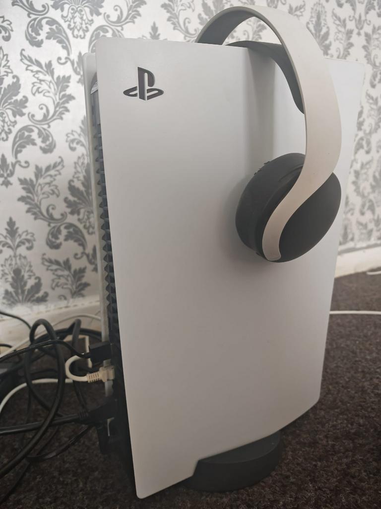 Ps5- 2 console-Mic-3cd game- pss account and game, Ophalen of Verzenden, Zo goed als nieuw