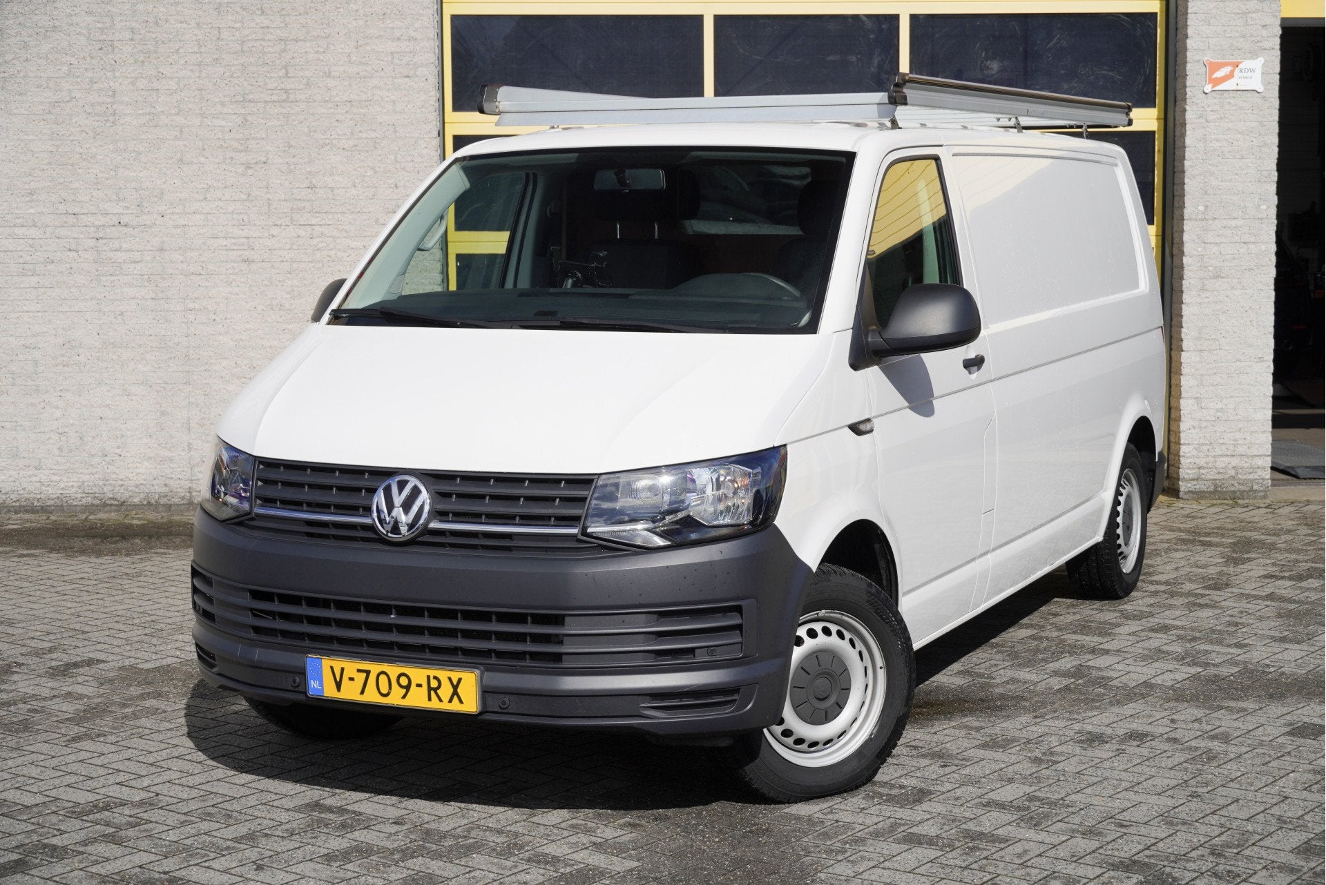 Volkswagen Transporter 2.0 TDI L2H1 Comfortline BJ2018 Pdc |, Voorwielaandrijving, Dealer onderhouden, Stof, Gebruikt