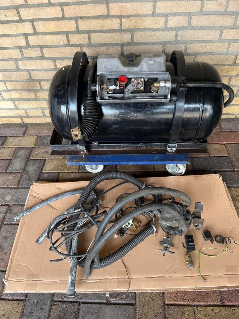 LPG G2 installatie met tank en toebehoren, Auto-onderdelen, Brandstofsystemen, Ophalen, Gebruikt, Universele onderdelen