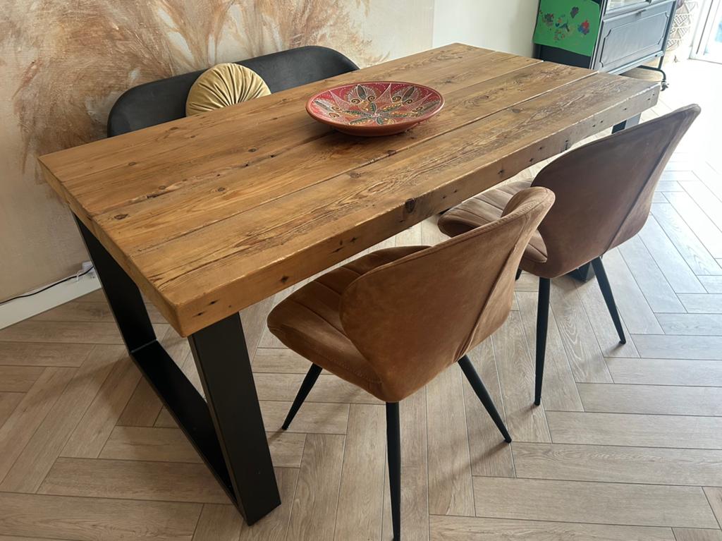 Industiele eettafel | 170 x 90 cm | Massieve balken 8 cm dik, Huis en Inrichting, Tafels | Eettafels, Gebruikt, 50 tot 100 cm