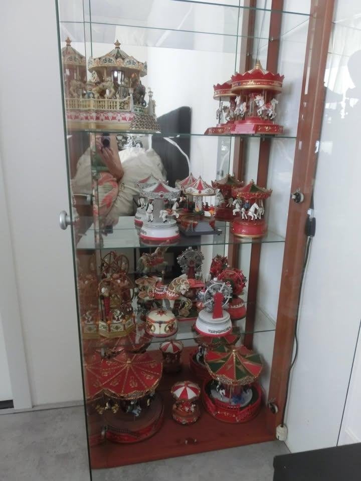 te koop diverse draaimolens met muziek inclusief kast, Ophalen, Gebruikt