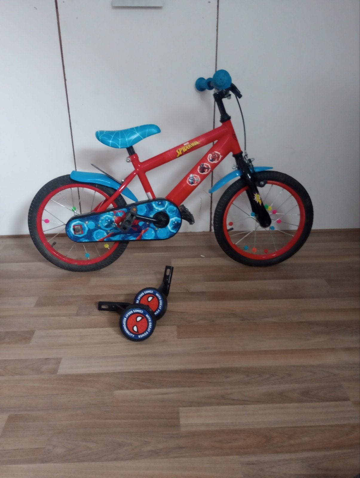 Volare Spider-Man Kinderfiets 16 inch met zijwieltjes, Ophalen, Zijwieltjes, Velgrem, Volare