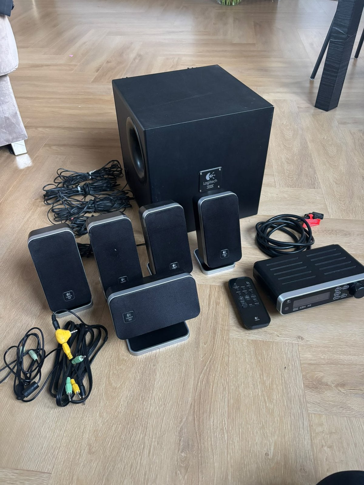 Logitech Z-5400 THX 5.1 surround speakerset, compleet, 70 watt of meer, Zo goed als nieuw, 5.1-systeem, Overige spelers