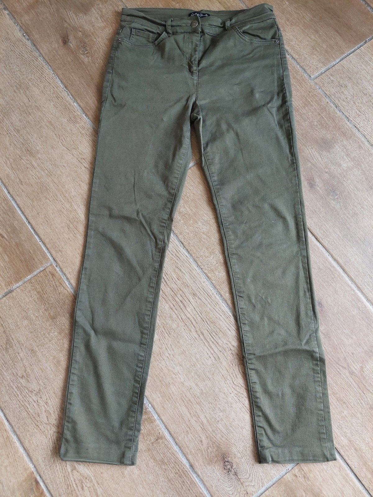 Broek groen, Ophalen of Verzenden, Zo goed als nieuw, Maat 36 (S), Lang