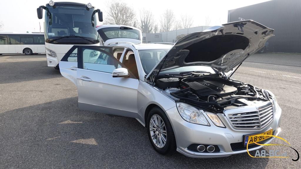 Mercedes-Benz E 220, Auto's, Mercedes-Benz, Automaat, Diesel, Zilver of Grijs, 168 pk