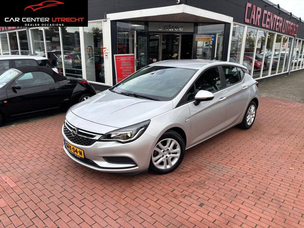 Opel Astra 1.6 CDTI Business+ airco Apple carplay 6versn 5dr, Gebruikt, Euro 6, 4 cilinders, Bedrijf