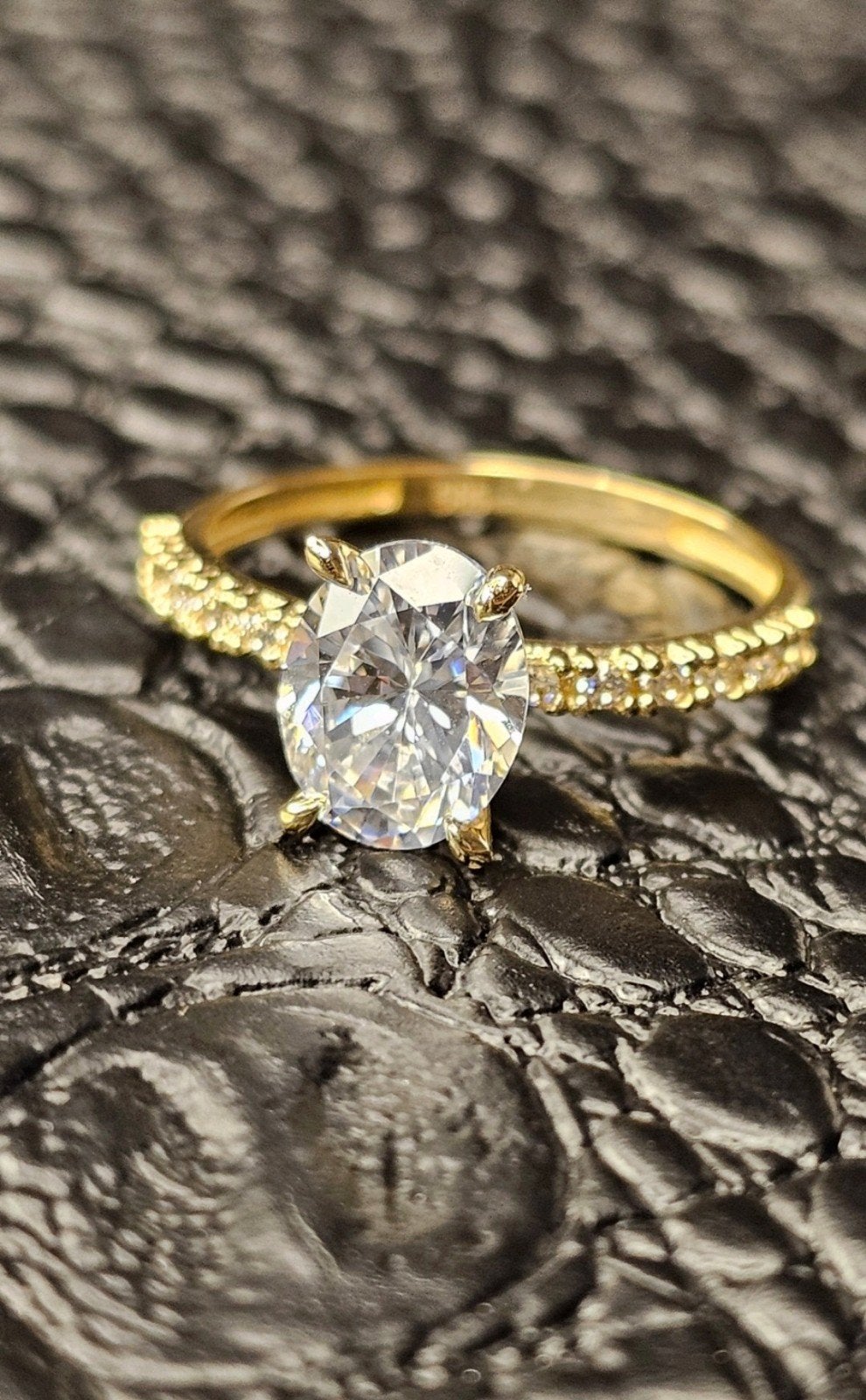 Mooie Ovaal steen 14k Gouden ring