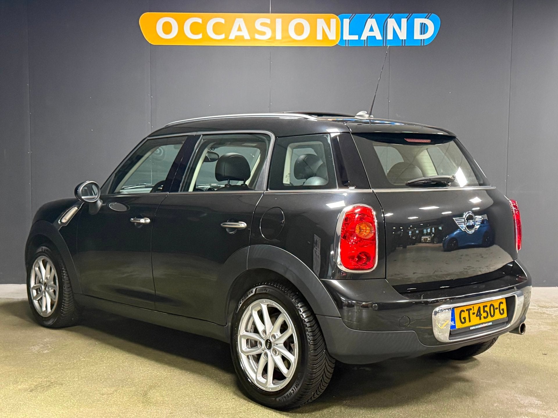 Mini Countryman 1.6 One Knockout Edition|PANO|NAP|CRUISE|LED, Auto's, Voorwielaandrijving, Gebruikt, Zwart, Bedrijf
