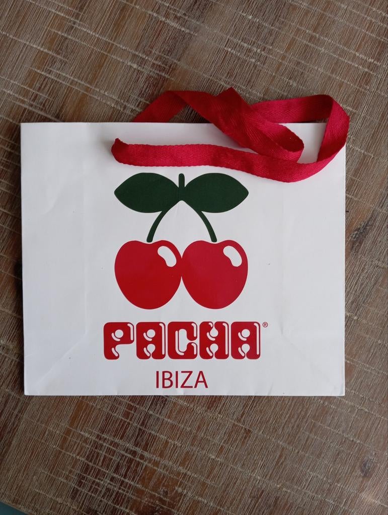 Papieren tasje van pacha ibiza, Verzamelen, Ophalen of Verzenden