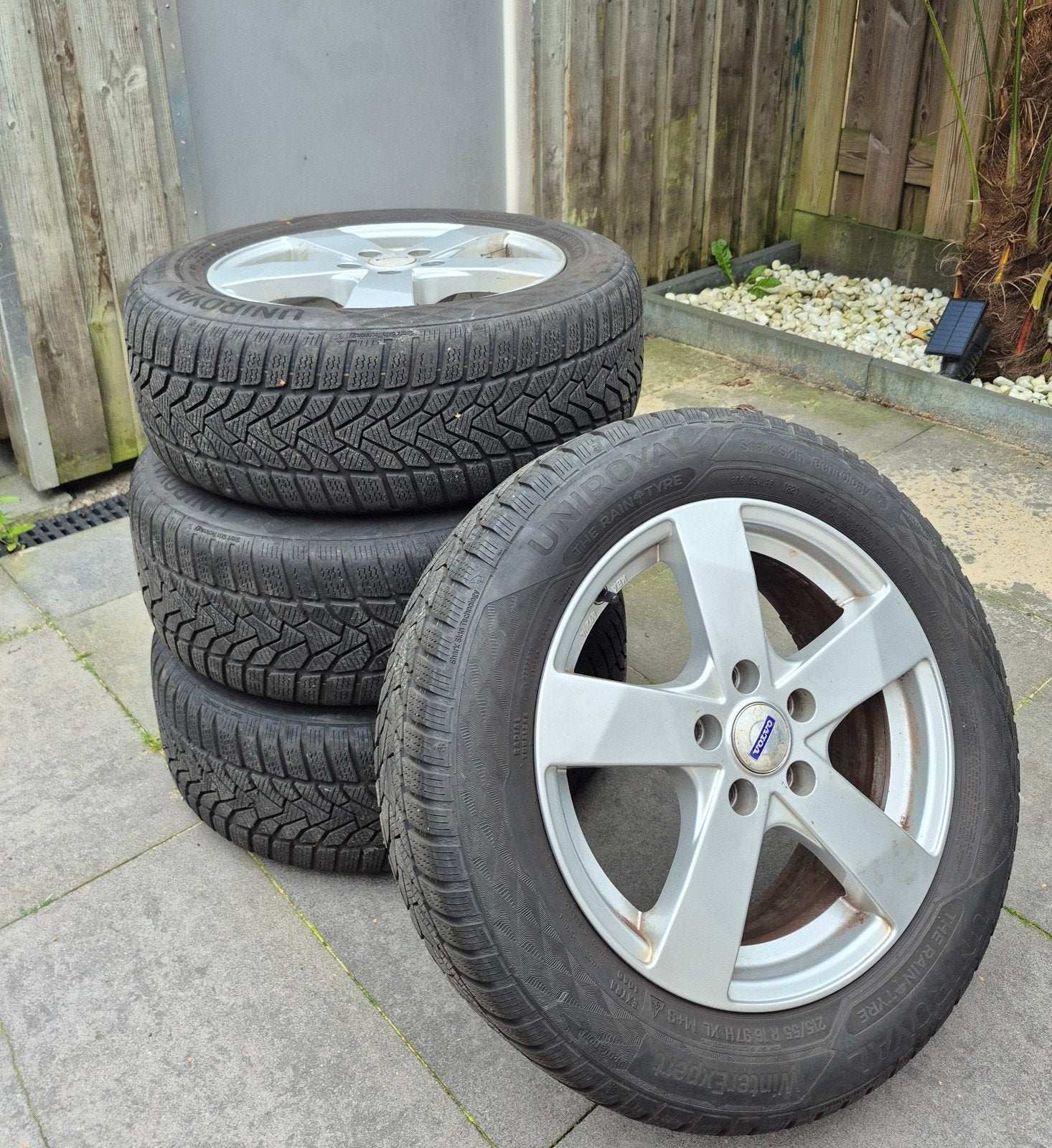 Volvo 16” winterset 215/55 R16, Ophalen, 16 inch, Banden en Velgen, Winterbanden