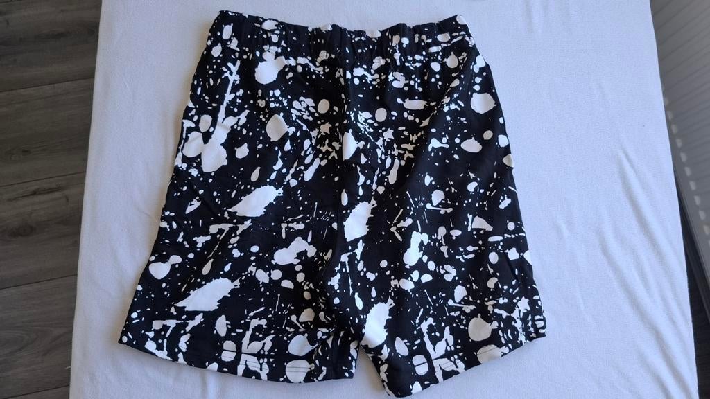 Nieuwe Piazza Italia Man shorts met verfspatten, maat L, Maat 52/54 (L), Zwart, Nieuw, Ophalen of Verzenden