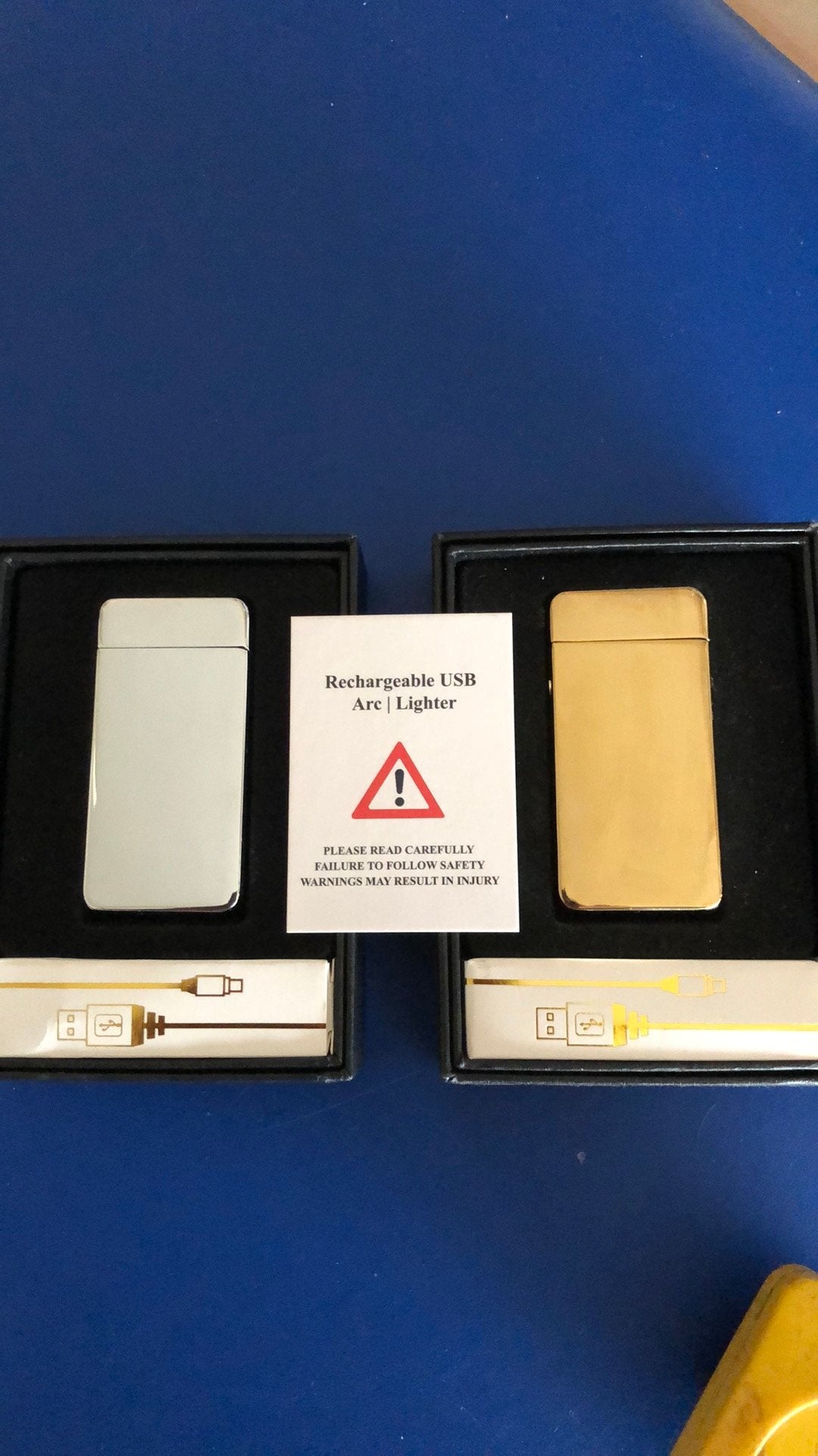 2x usb oplaadbare aansteker, Verzamelen, Ophalen of Verzenden, Zo goed als nieuw