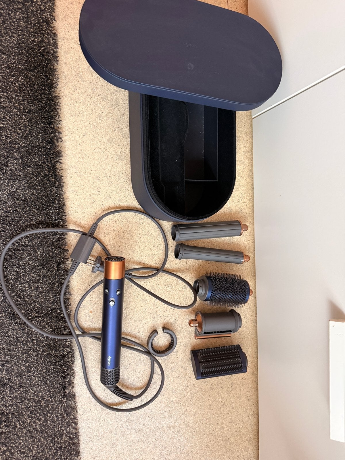Dyson Airwrap COMPLETE SET met accessoires en doos, Ophalen of Verzenden, Zo goed als nieuw, Haarverzorging