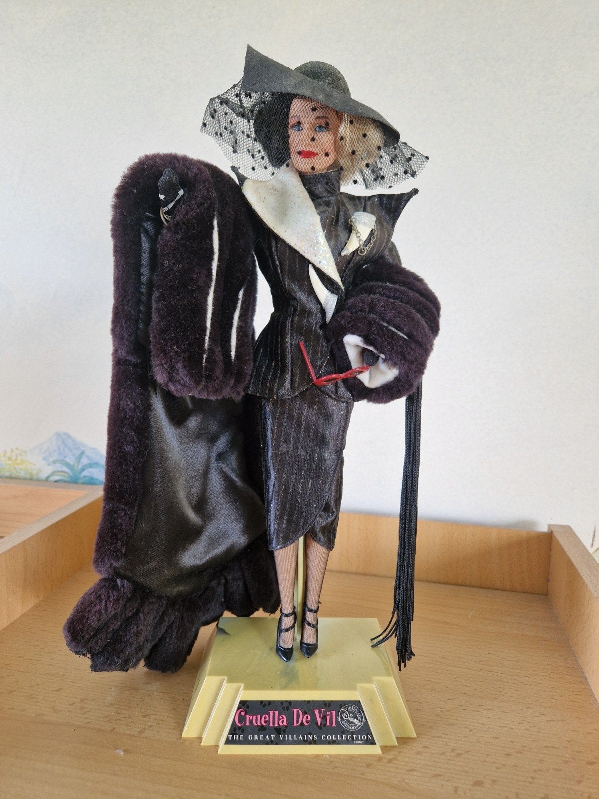 Cruella de Ville Disney barbie, Ophalen of Verzenden, Zo goed als nieuw, Pop